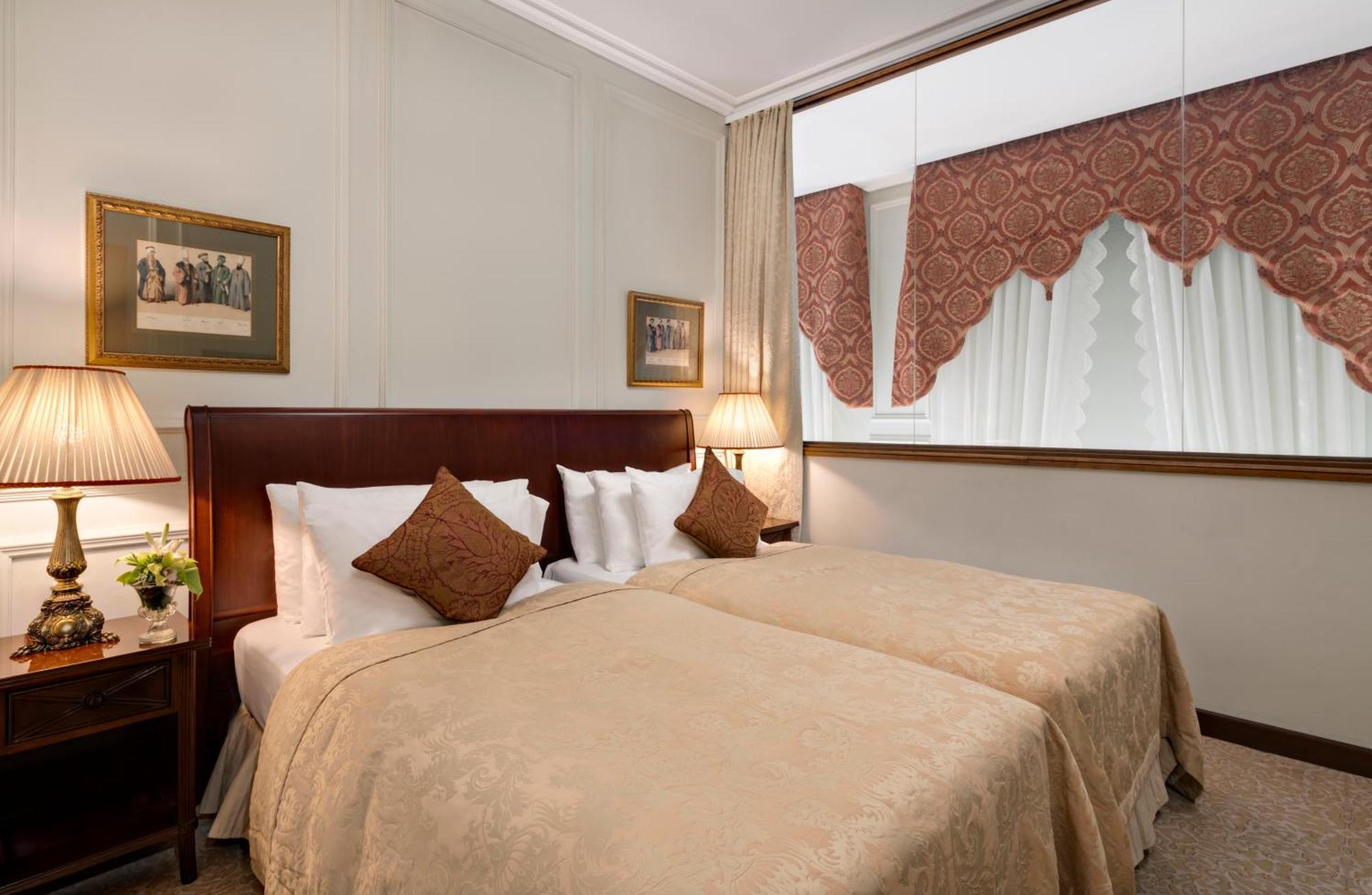 Готель Ciragan Palace Kempinski