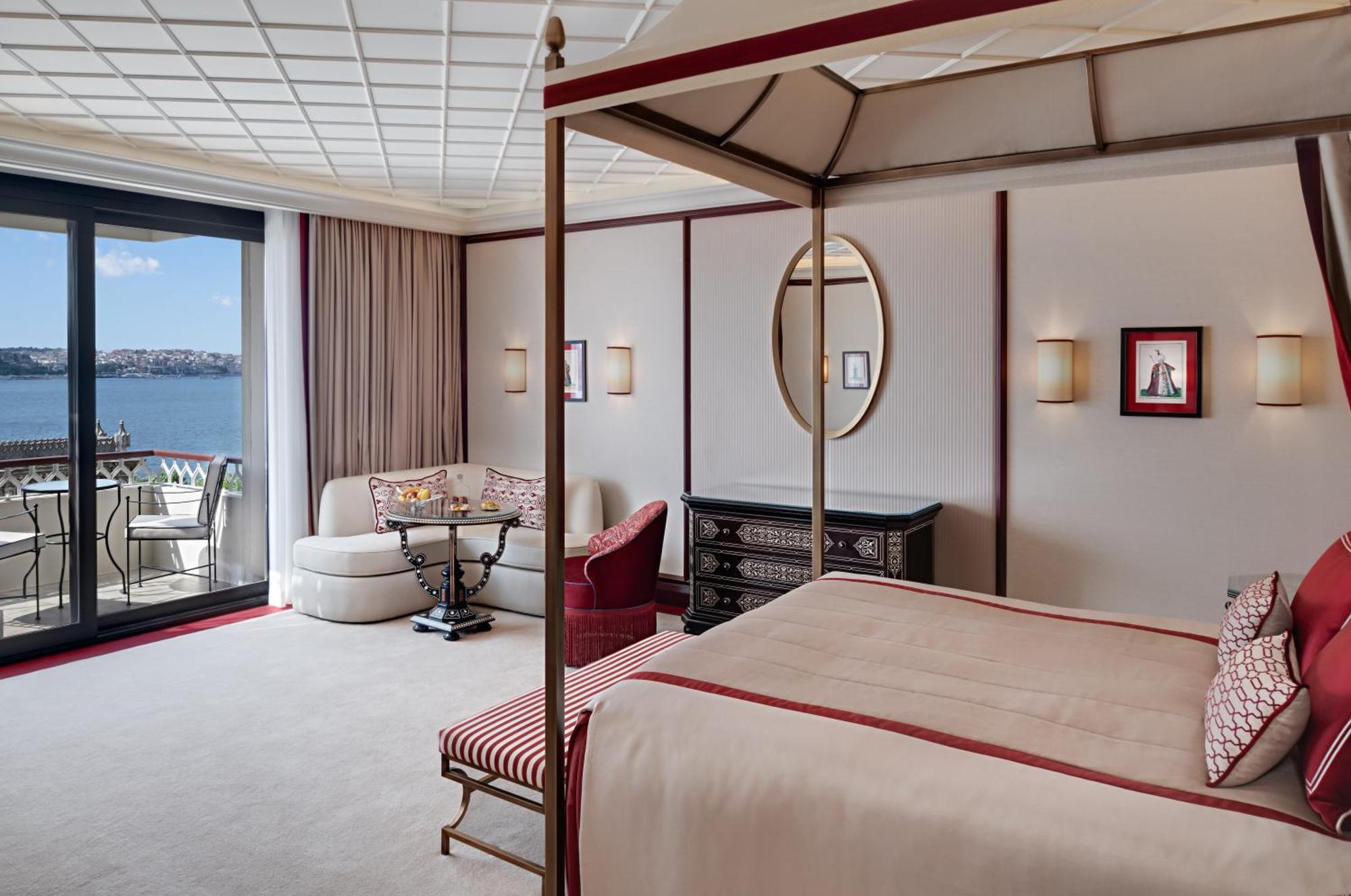 Готель Ciragan Palace Kempinski