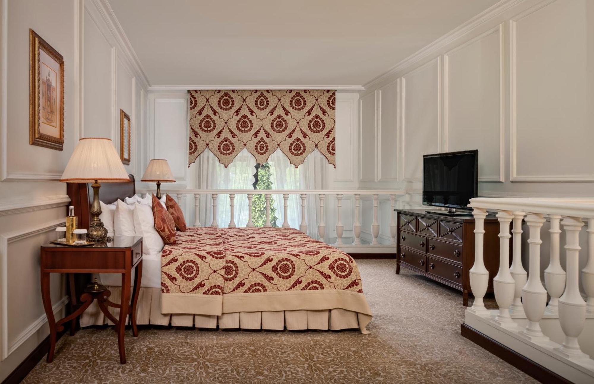Ciragan Palace Kempinski Готель 5*