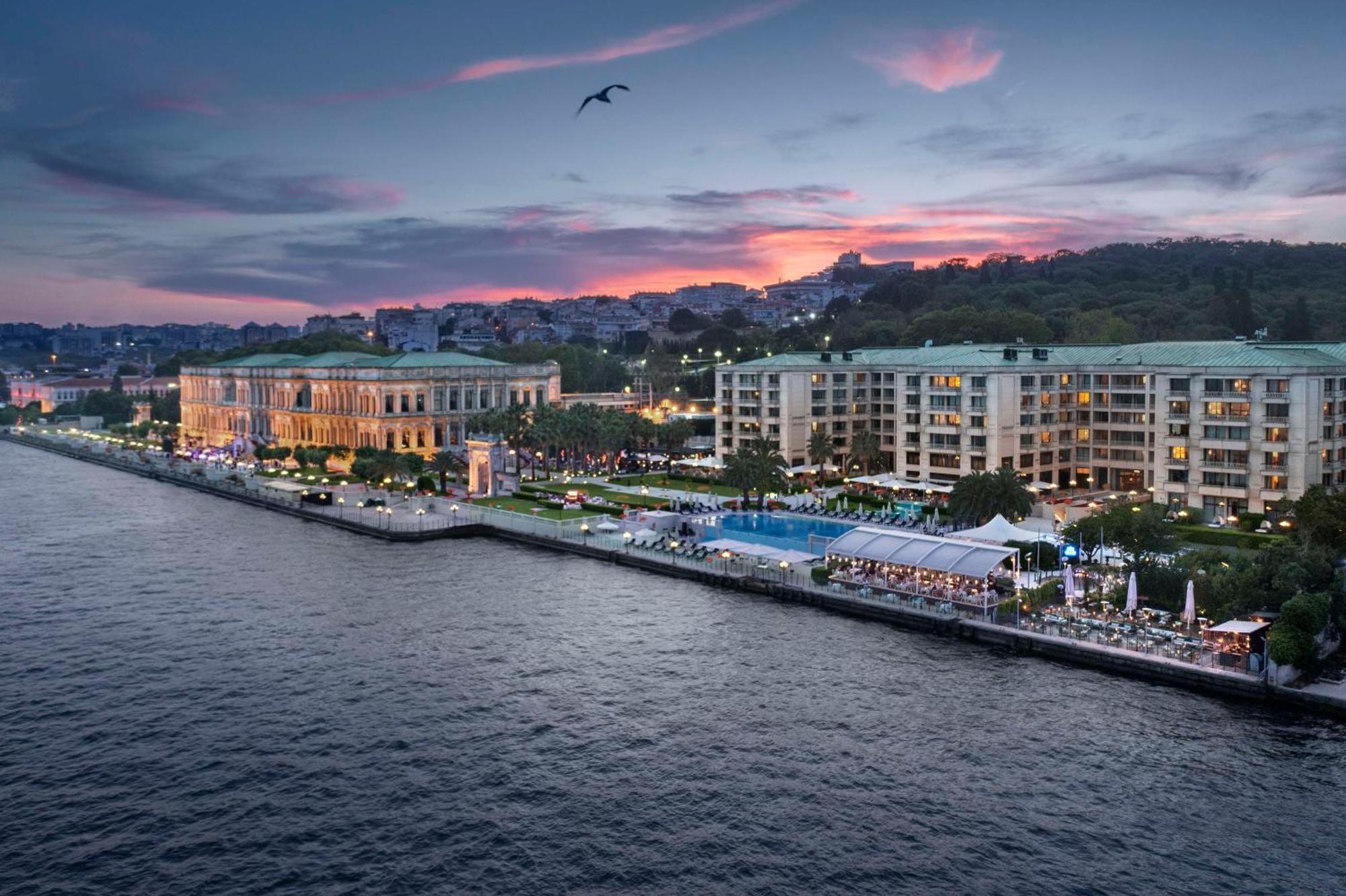 Готель Ciragan Palace Kempinski