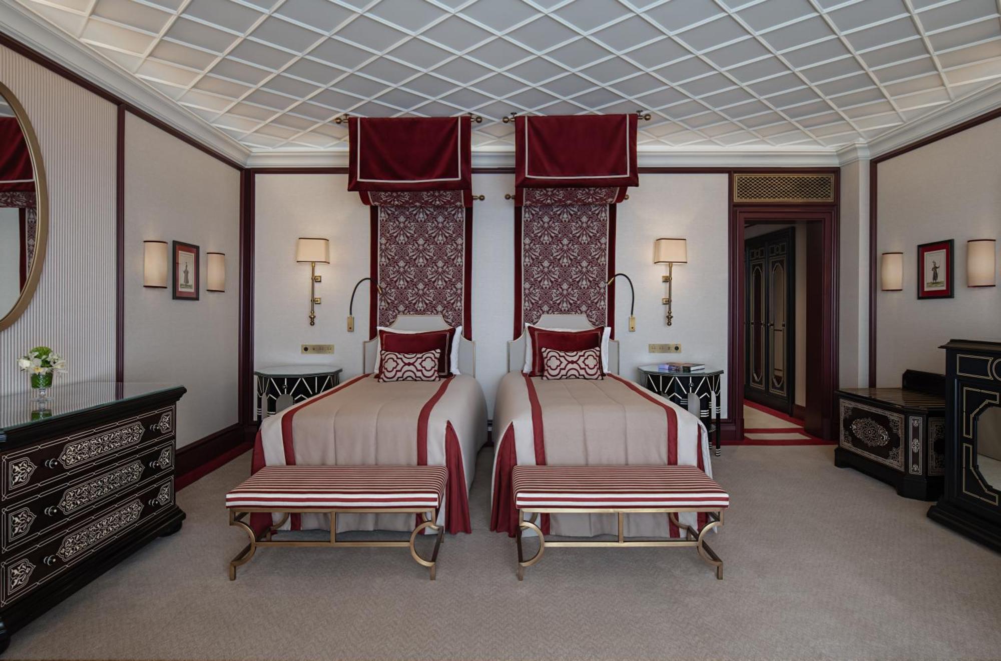 Готель Ciragan Palace Kempinski 5*